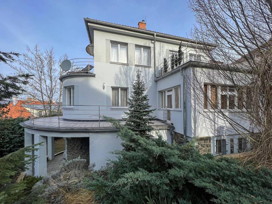 Villa Retro 700sqm Indoor-pool, Sauna, Bbq, Table Soccer Prag