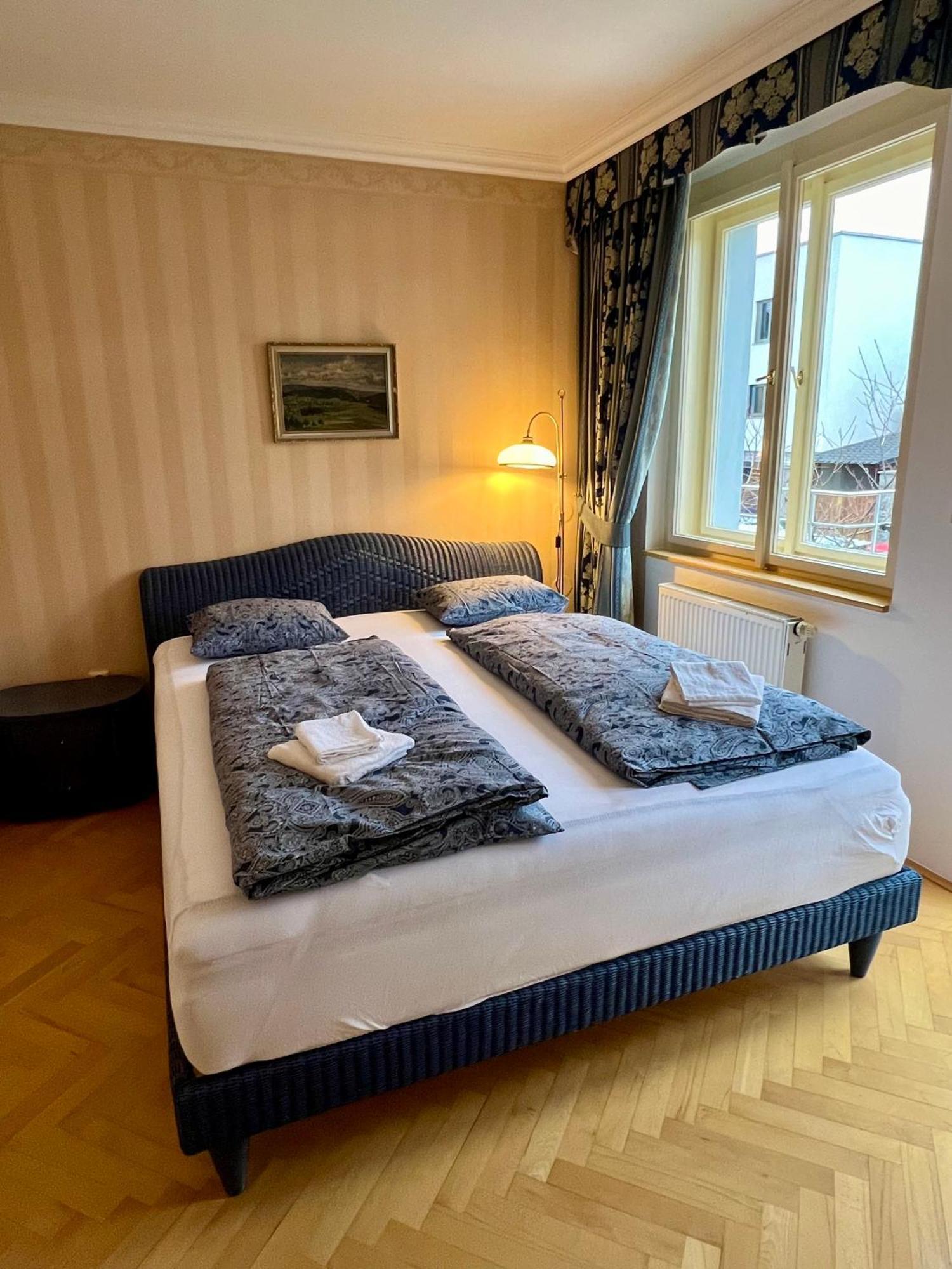 Retro 700sqm Indoor-pool, Sauna, Bbq, Table Soccer * Prag